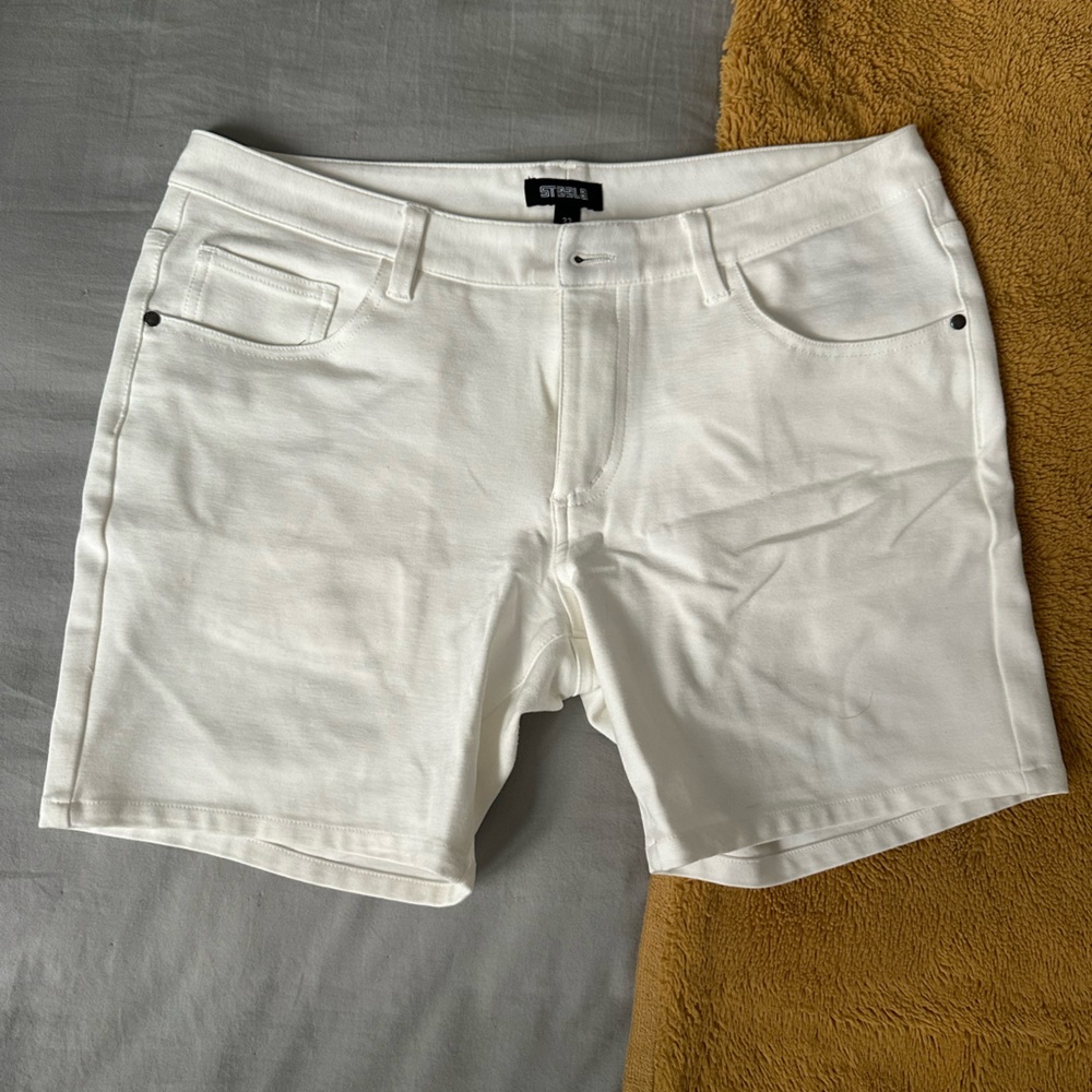 St33le White Shorts 32”